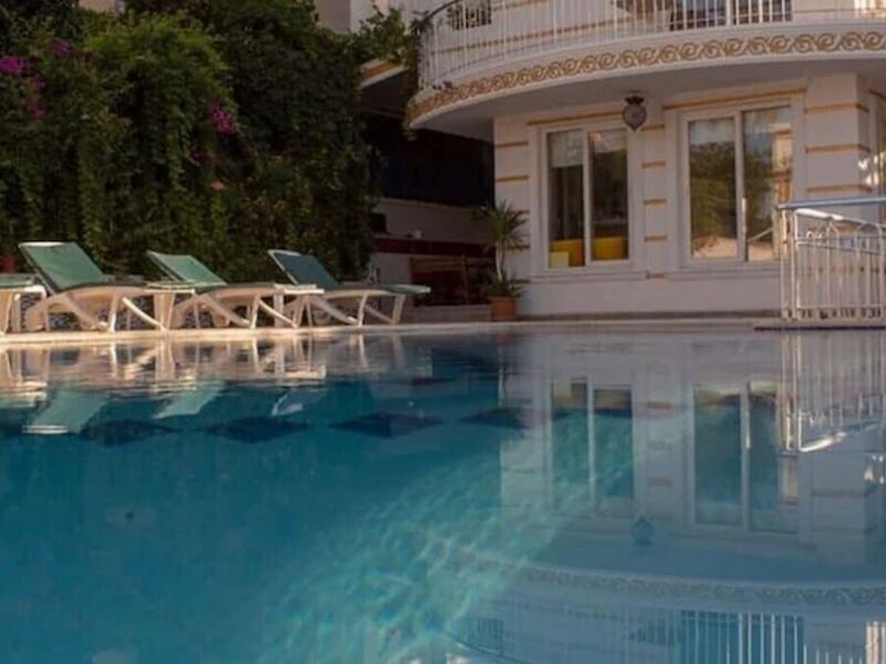 Un Side Hotel