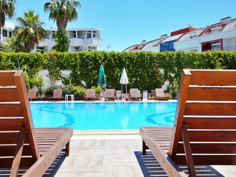 Side Legend Hotels